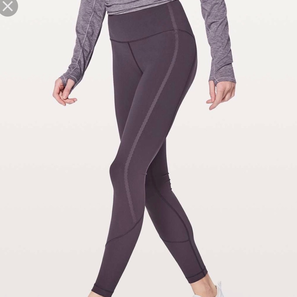 Lululemon Drop & Squat Boysenberry